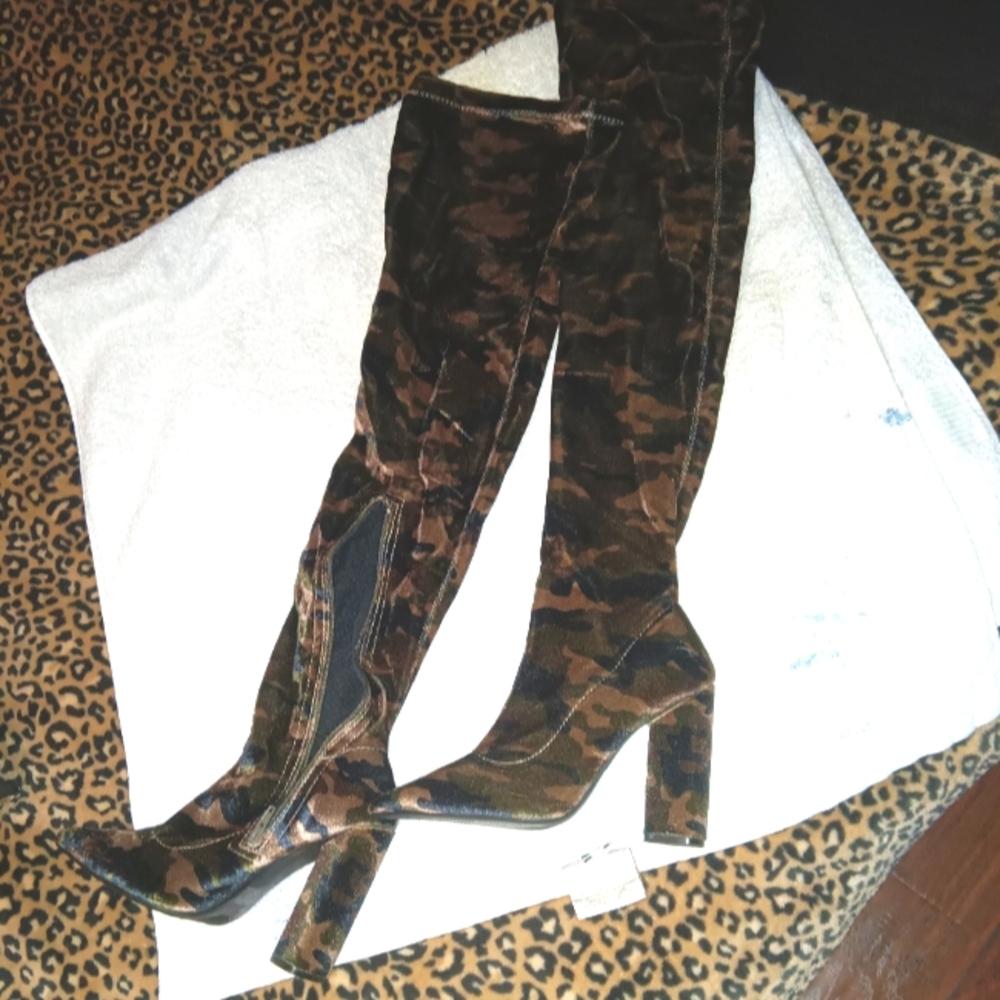Army pattern  knee boots
